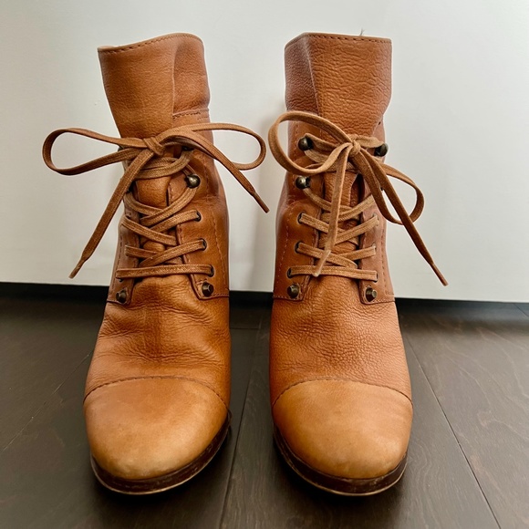 J.CREW Tan Leather Heeled Boots - Picture 3 of 9